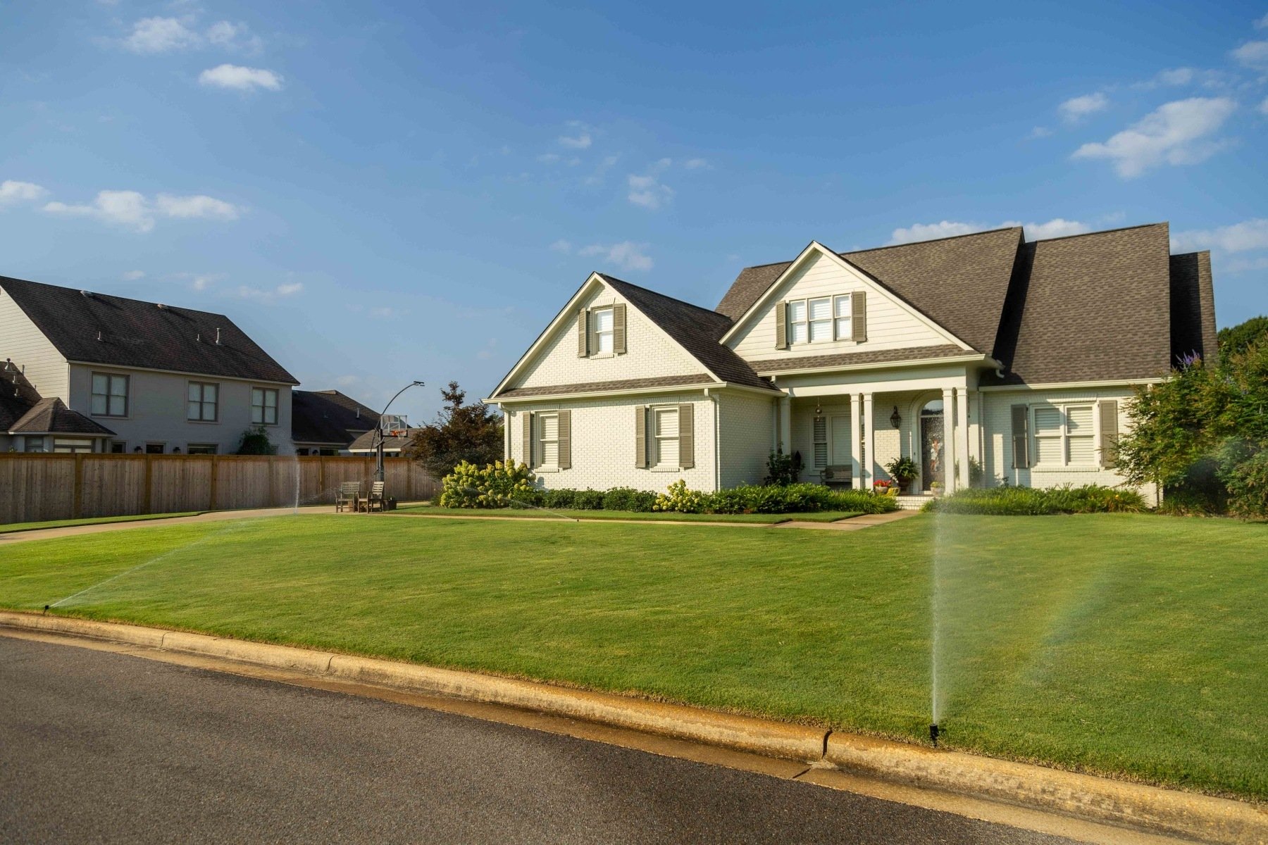 nice green lawn sprinkler irrigation water spray home yard 2